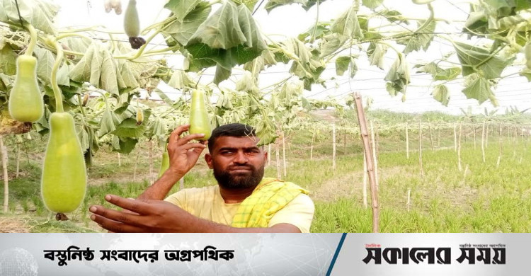 Buzoq erkakning qozini soradi (porno)